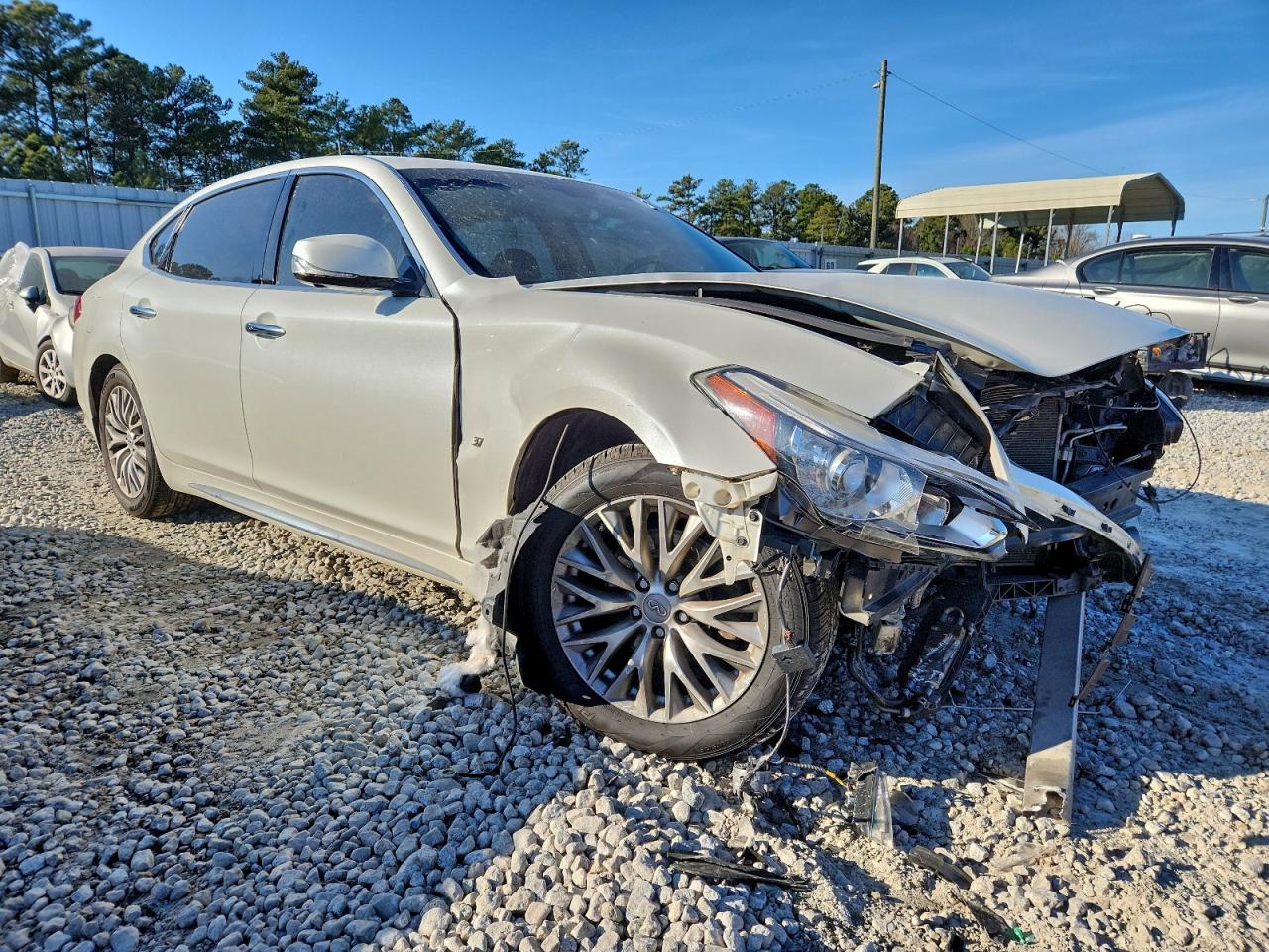 2016 INFINITI Q70L 3.7 photo 4