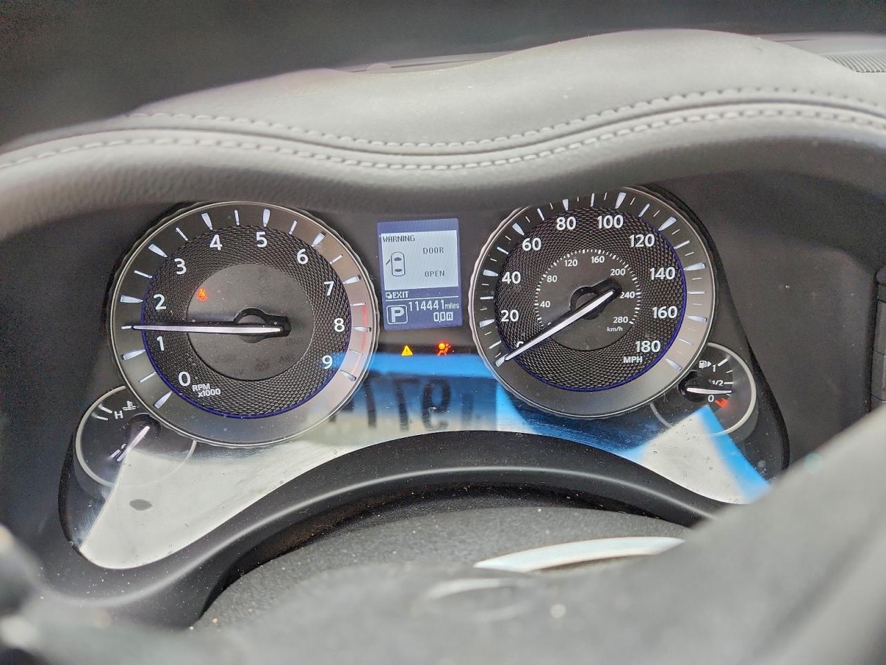 2016 INFINITI Q70L 3.7 photo 9
