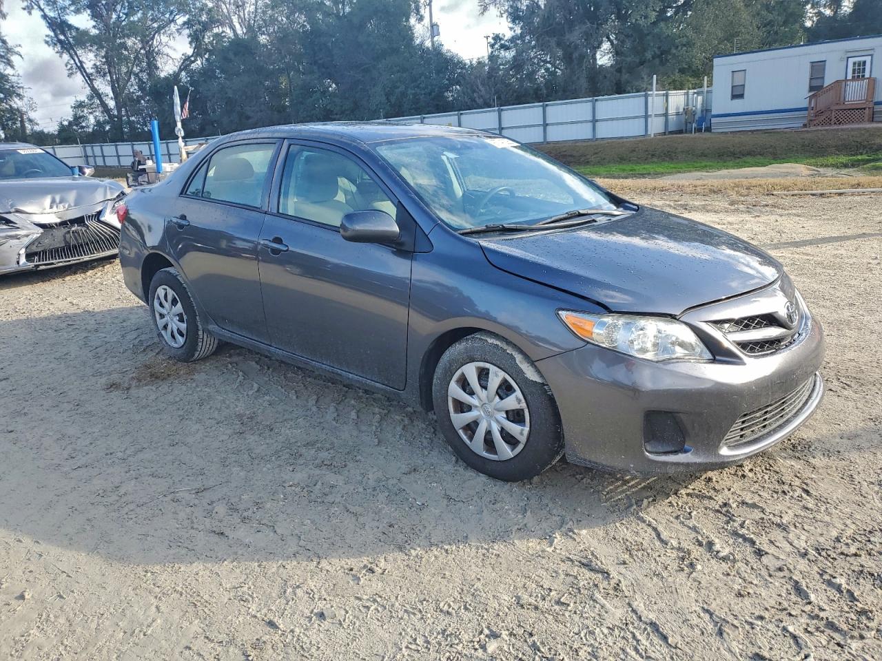 2013 TOYOTA COROLLA BASE photo 4