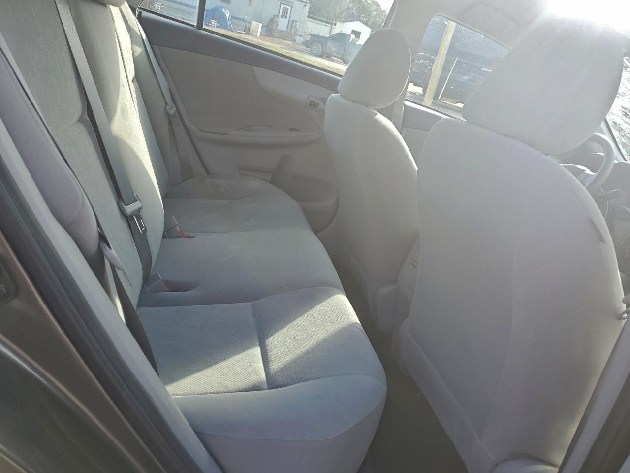 2013 TOYOTA COROLLA BASE photo 10
