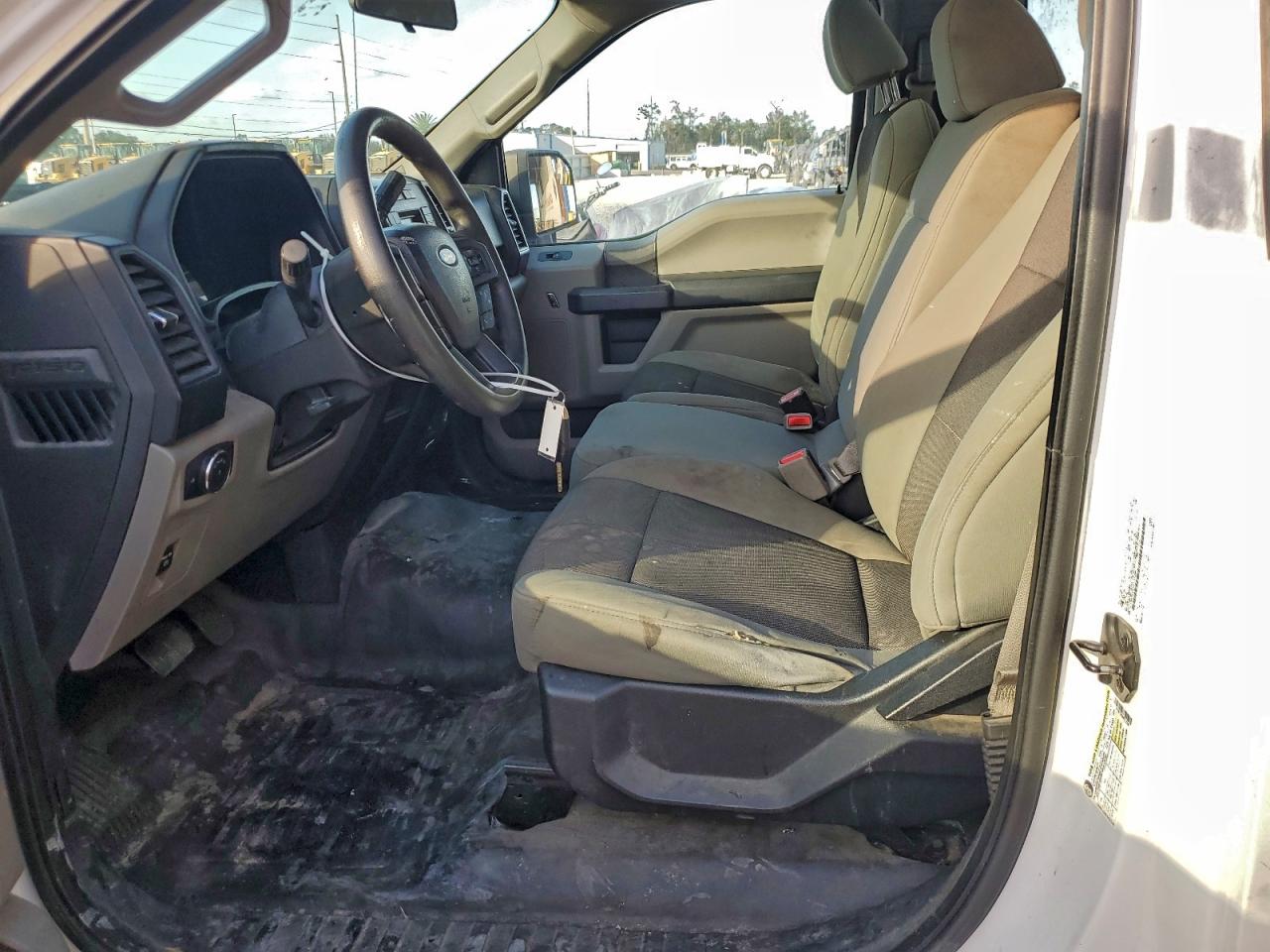 2017 FORD F150 photo 7