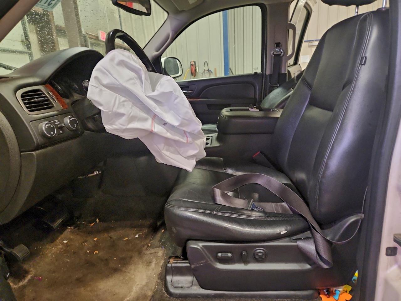 2013 GMC YUKON XL K1500 SLT photo 7
