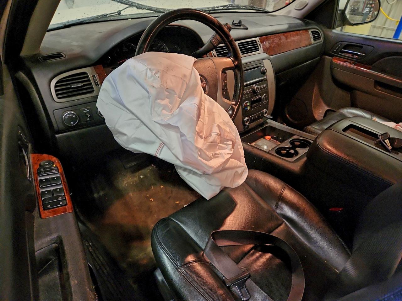 2013 GMC YUKON XL K1500 SLT photo 8