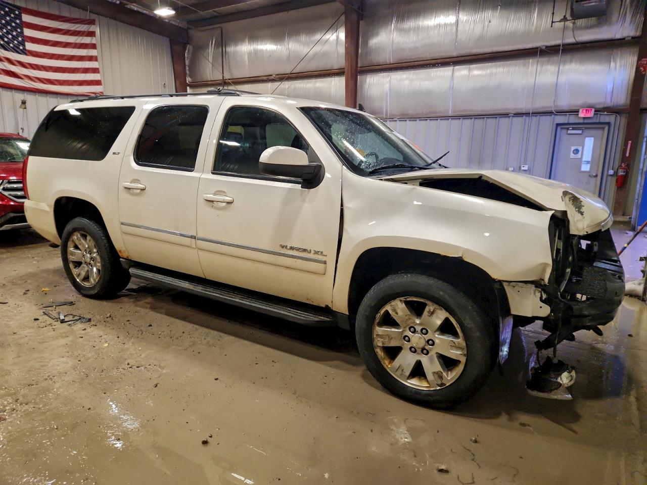 2013 GMC YUKON XL K1500 SLT photo 4