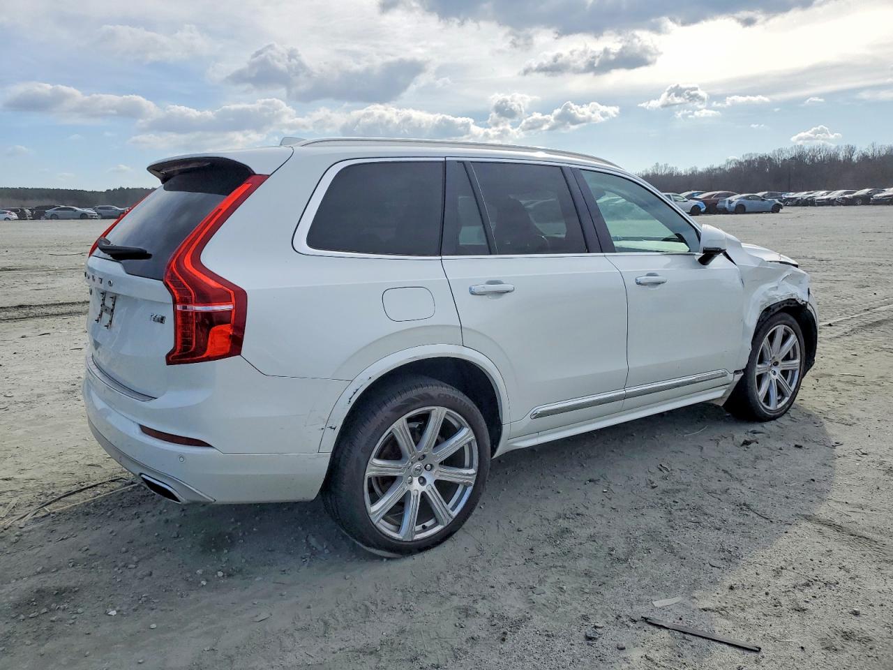2018 VOLVO XC90 T6 photo 3