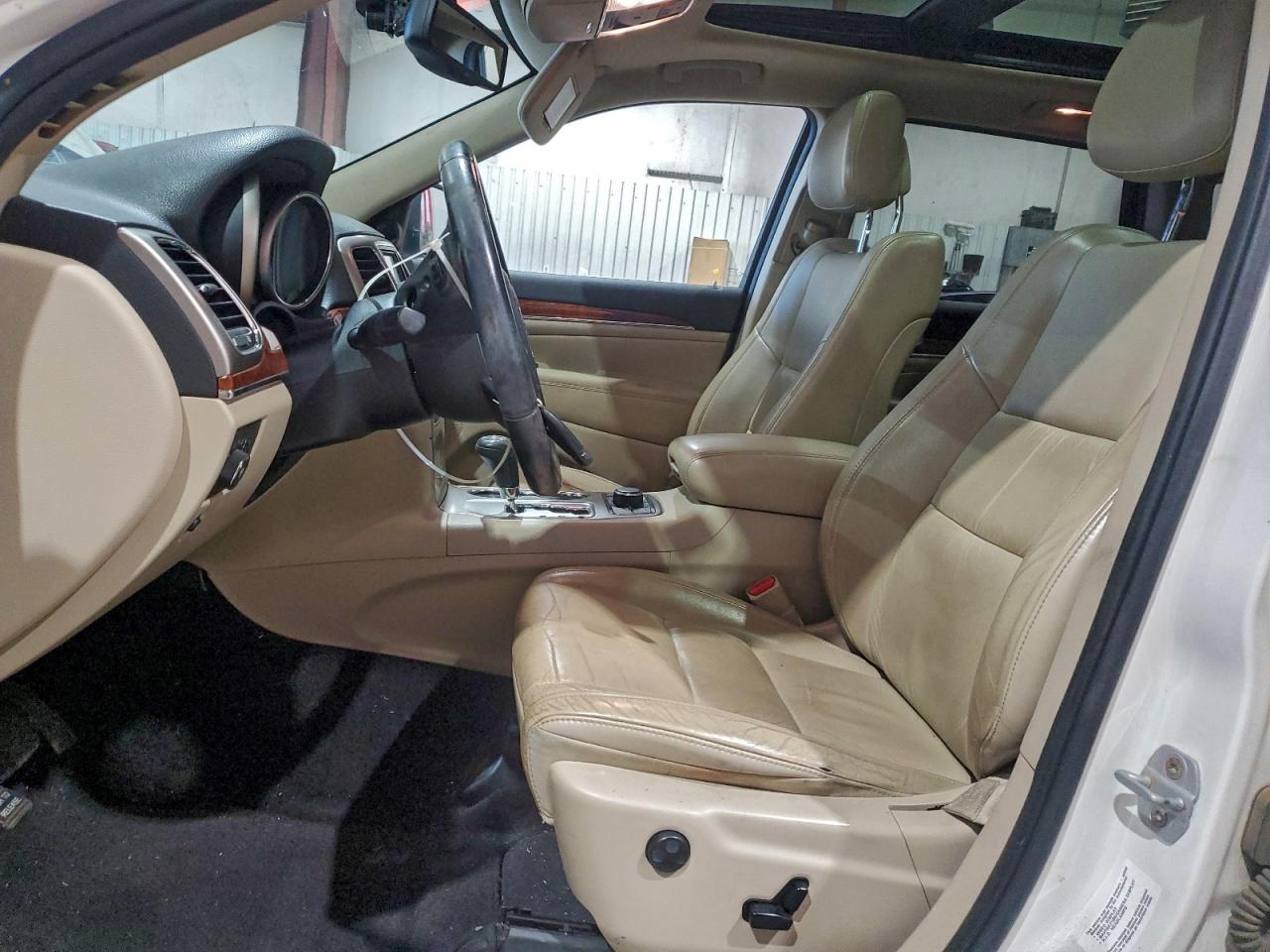 2011 JEEP GRAND CHEROKEE LIMITED photo 7