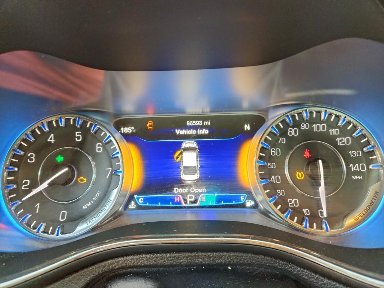 2015 CHRYSLER 200 C photo 9