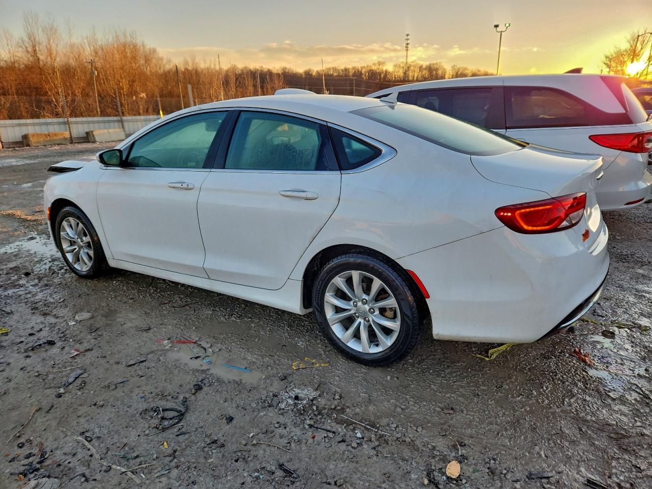 2015 CHRYSLER 200 C photo 2