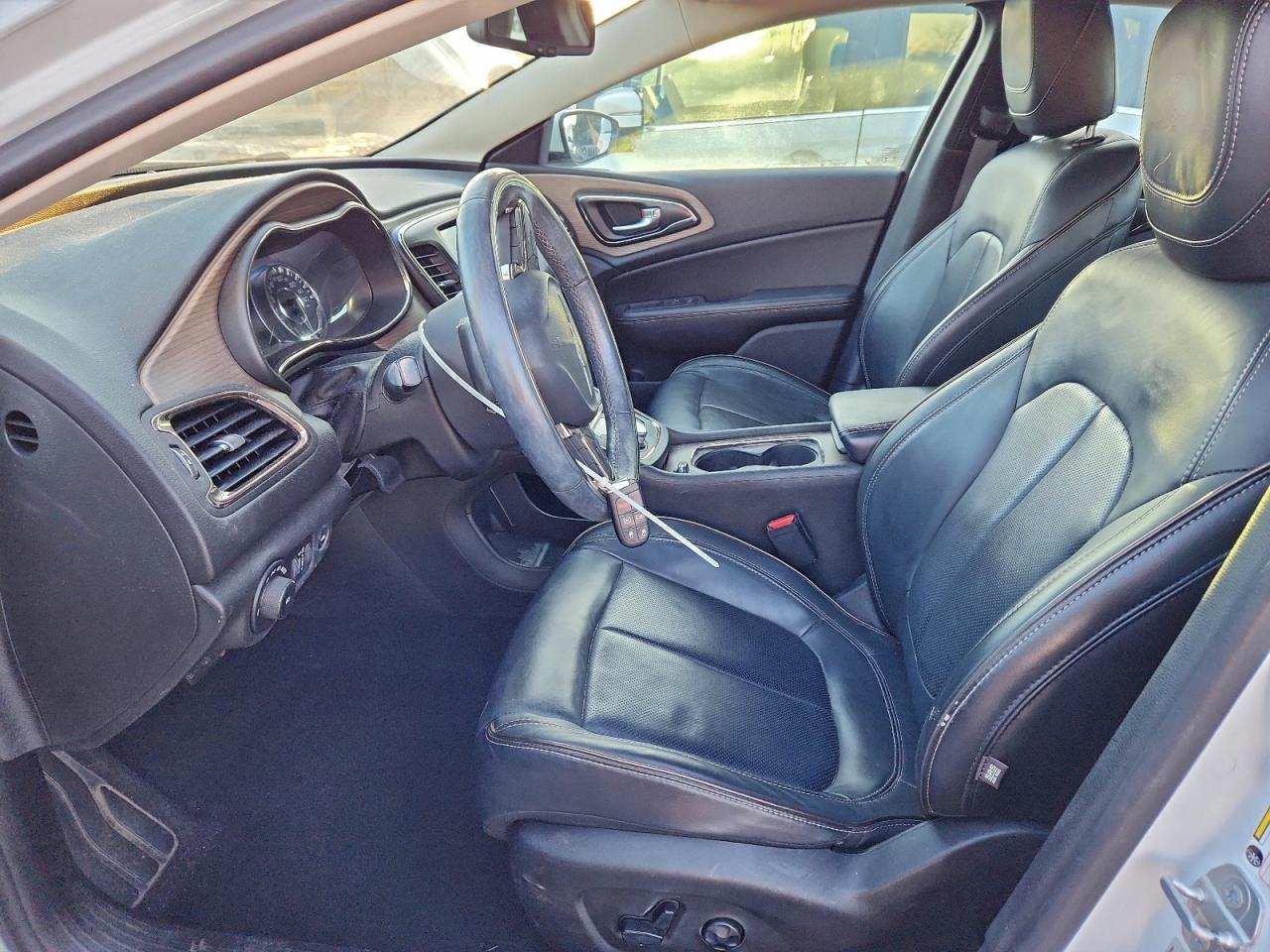 2015 CHRYSLER 200 C photo 7