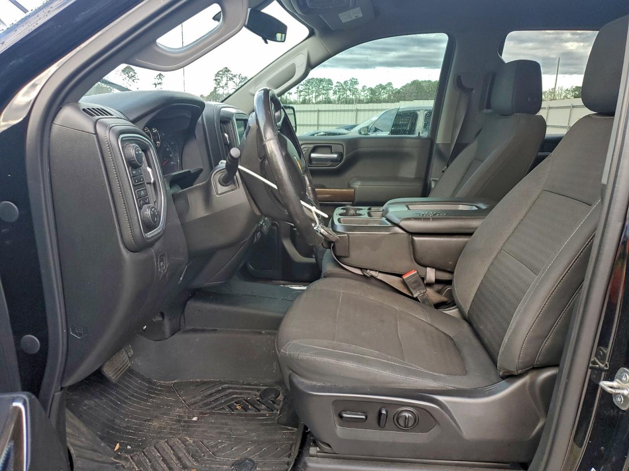 2020 CHEVROLET SILVERADO K1500 LT photo 7