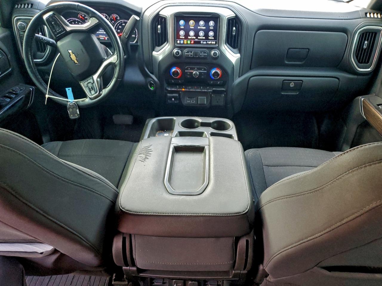2020 CHEVROLET SILVERADO K1500 LT photo 8