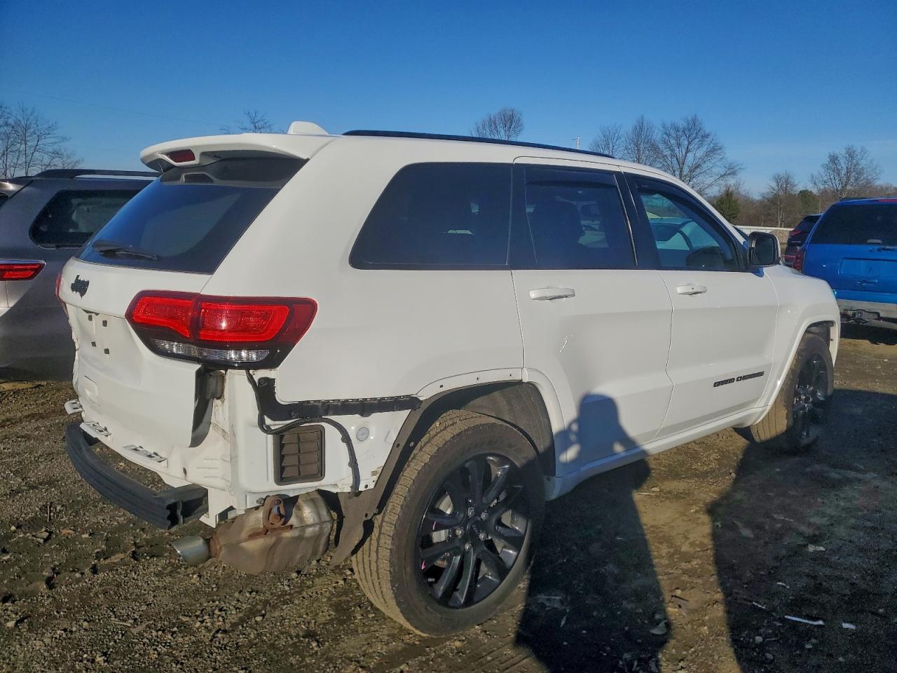 2018 JEEP GRAND CHEROKEE LAREDO photo 3