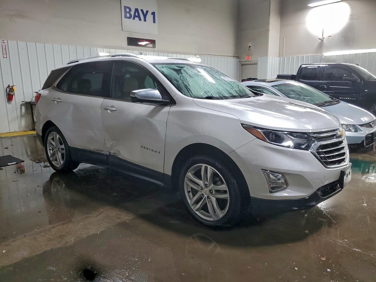 2021 CHEVROLET EQUINOX PREMIER photo 4