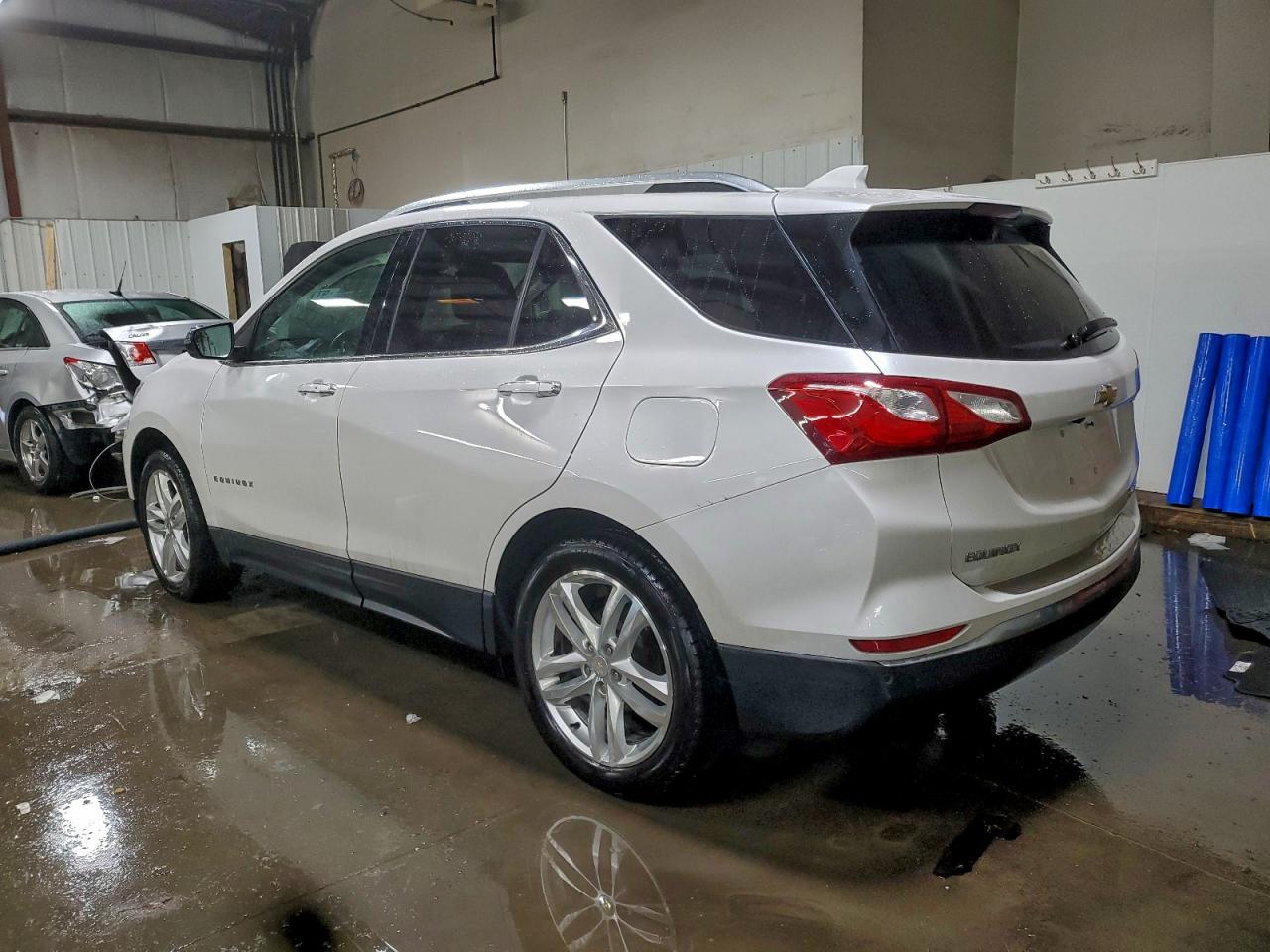 2021 CHEVROLET EQUINOX PREMIER photo 2