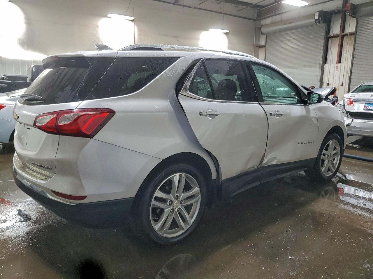 2021 CHEVROLET EQUINOX PREMIER photo 3