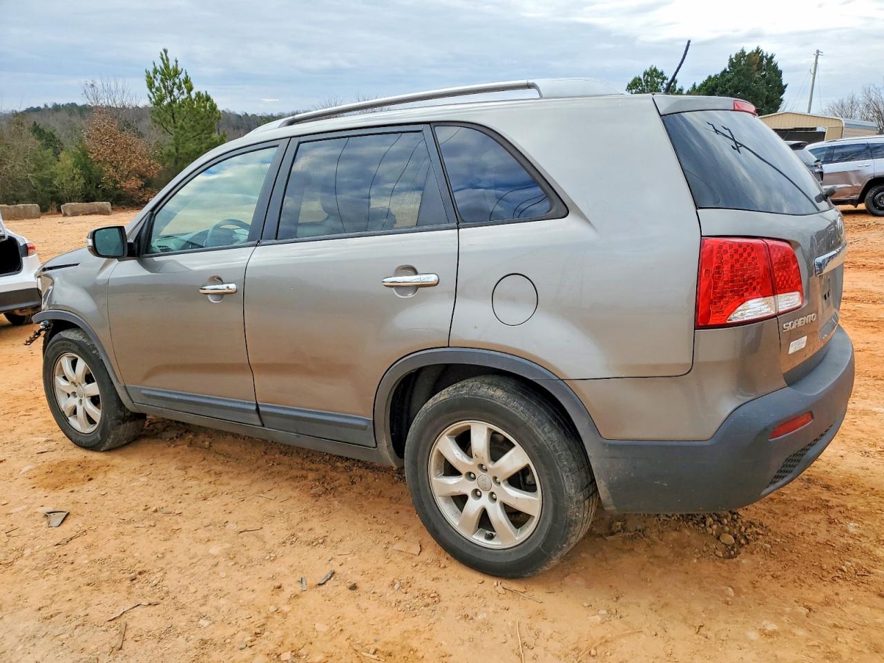 2013 KIA SORENTO LX photo 2