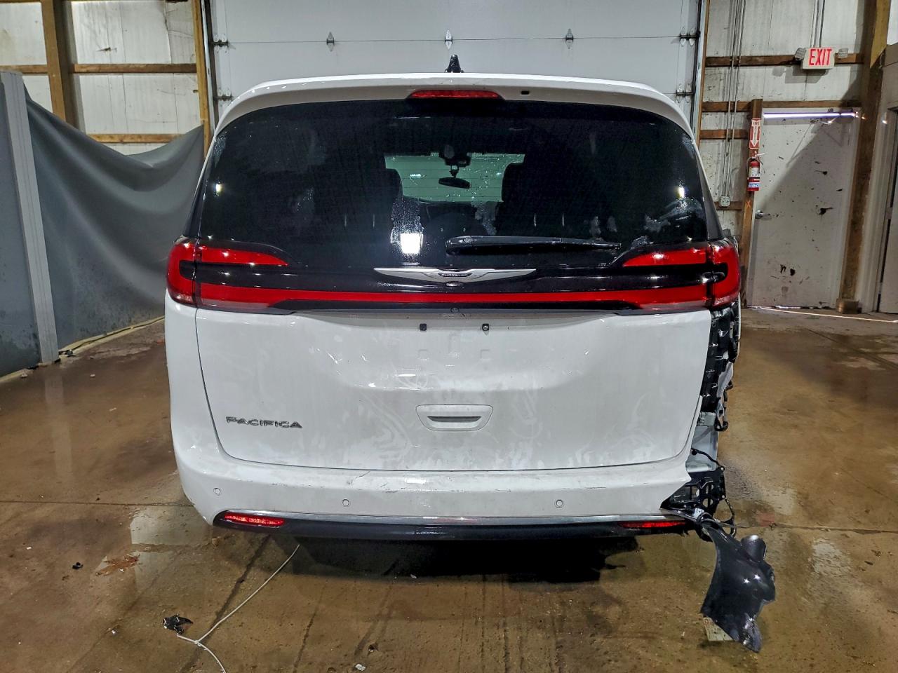 2025 CHRYSLER PACIFICA SELECT photo 6