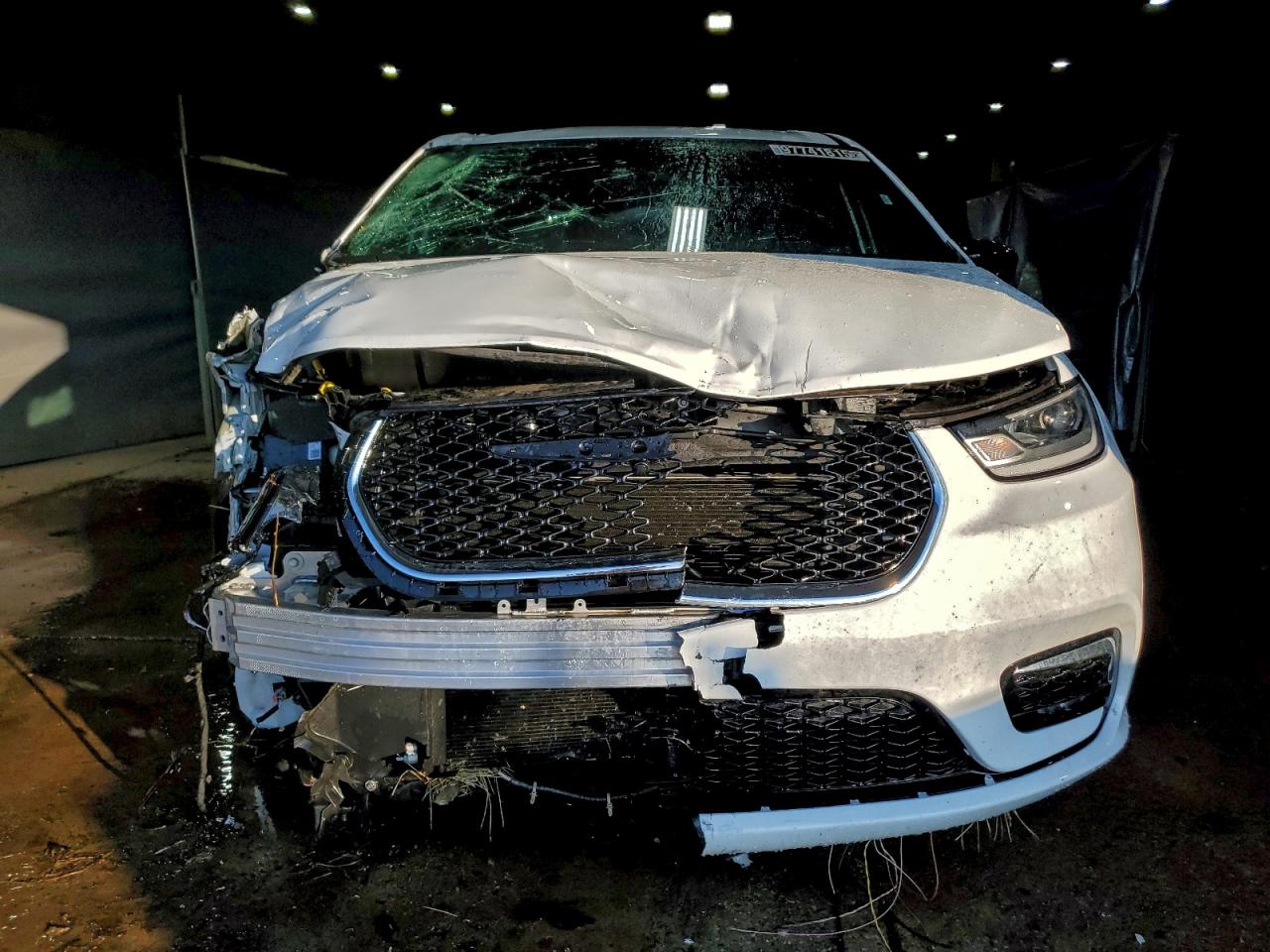 2025 CHRYSLER PACIFICA SELECT photo 5