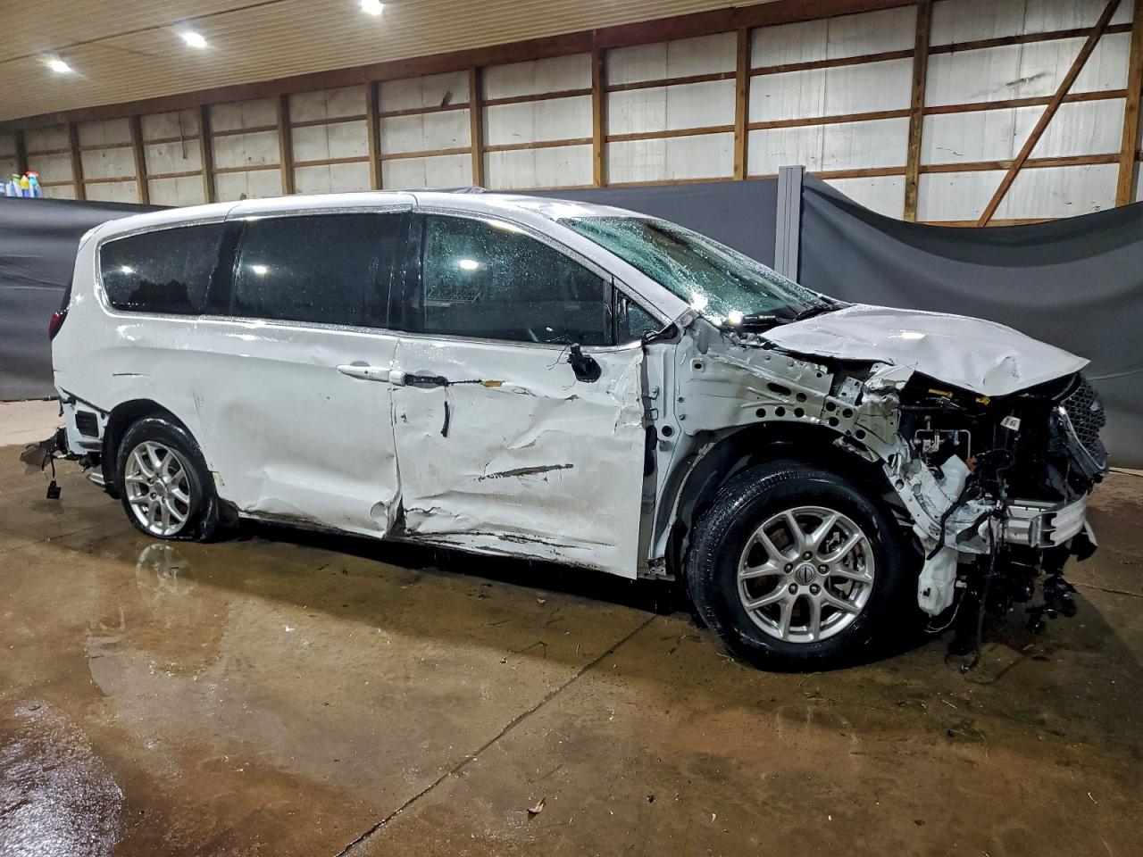 2025 CHRYSLER PACIFICA SELECT photo 4