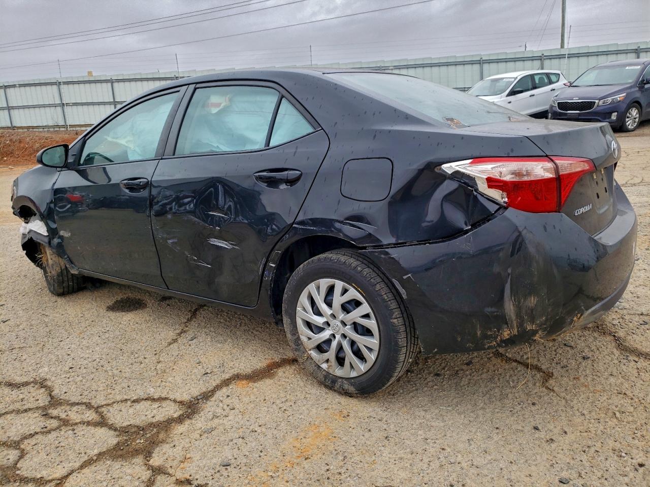 2017 TOYOTA COROLLA L photo 2
