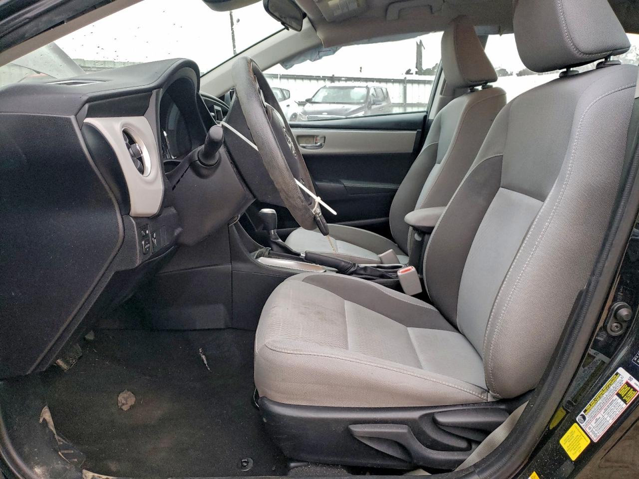 2017 TOYOTA COROLLA L photo 7
