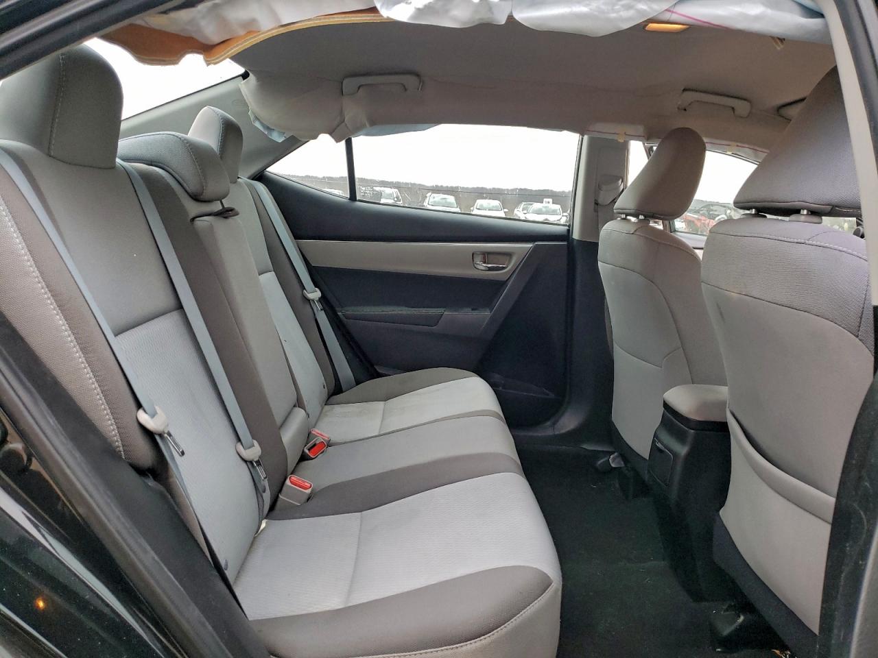 2017 TOYOTA COROLLA L photo 10