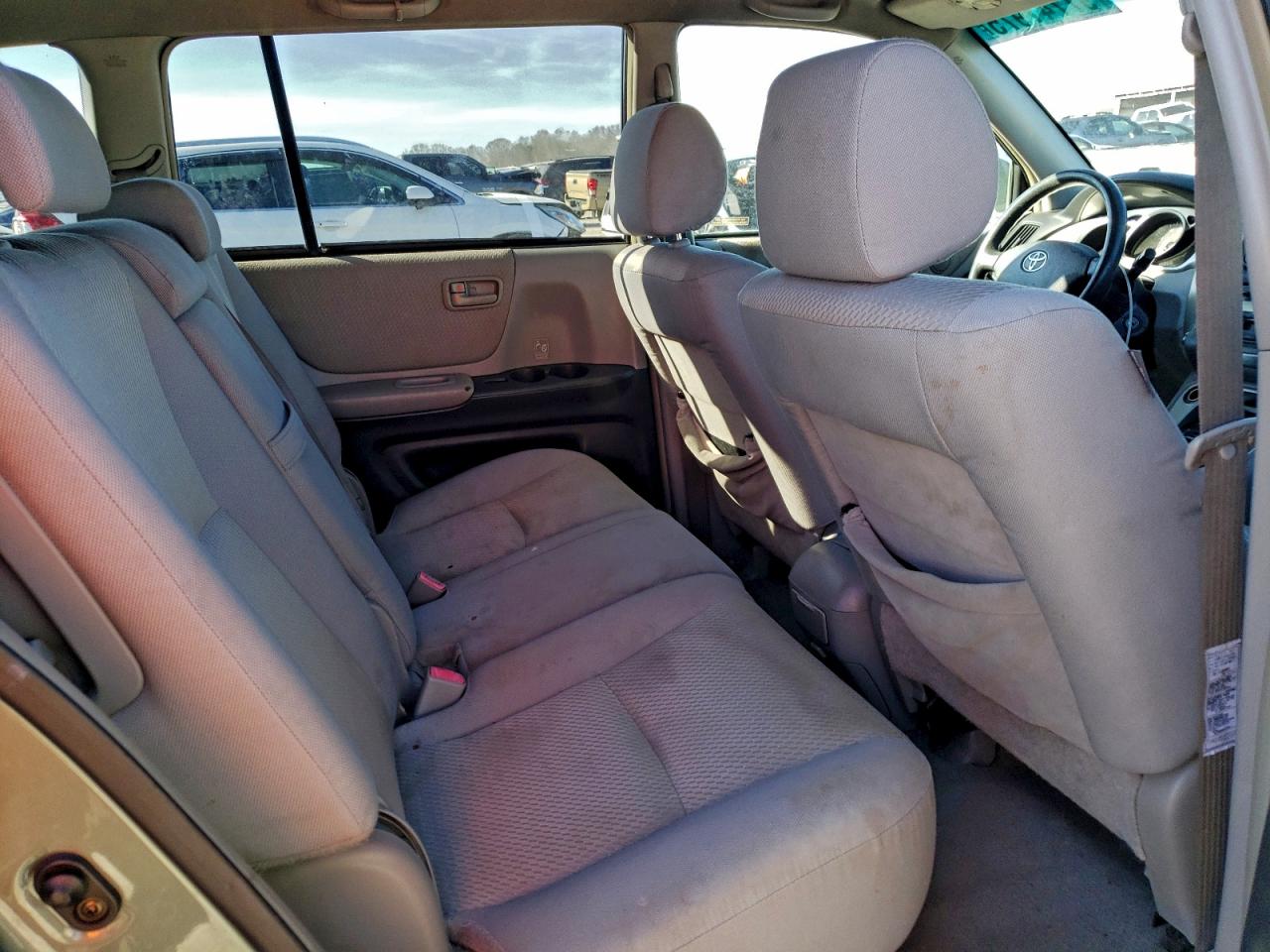 2004 TOYOTA HIGHLANDER photo 31