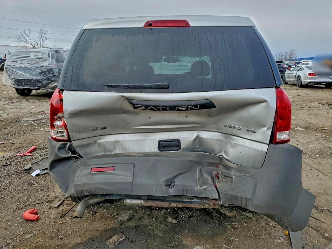 2004 SATURN VUE photo 6