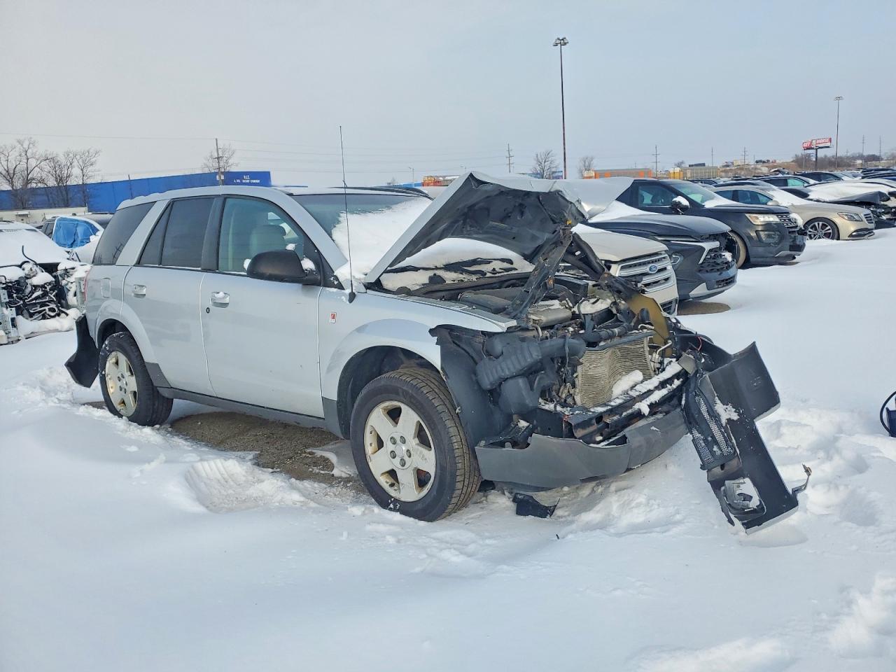 2004 SATURN VUE photo 4