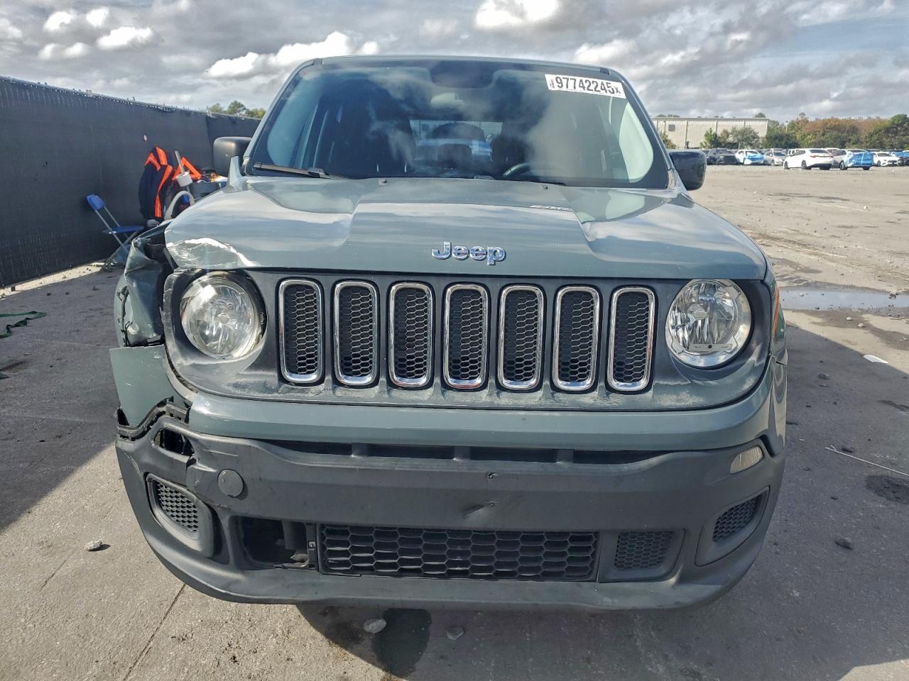 2017 JEEP RENEGADE SPORT photo 5