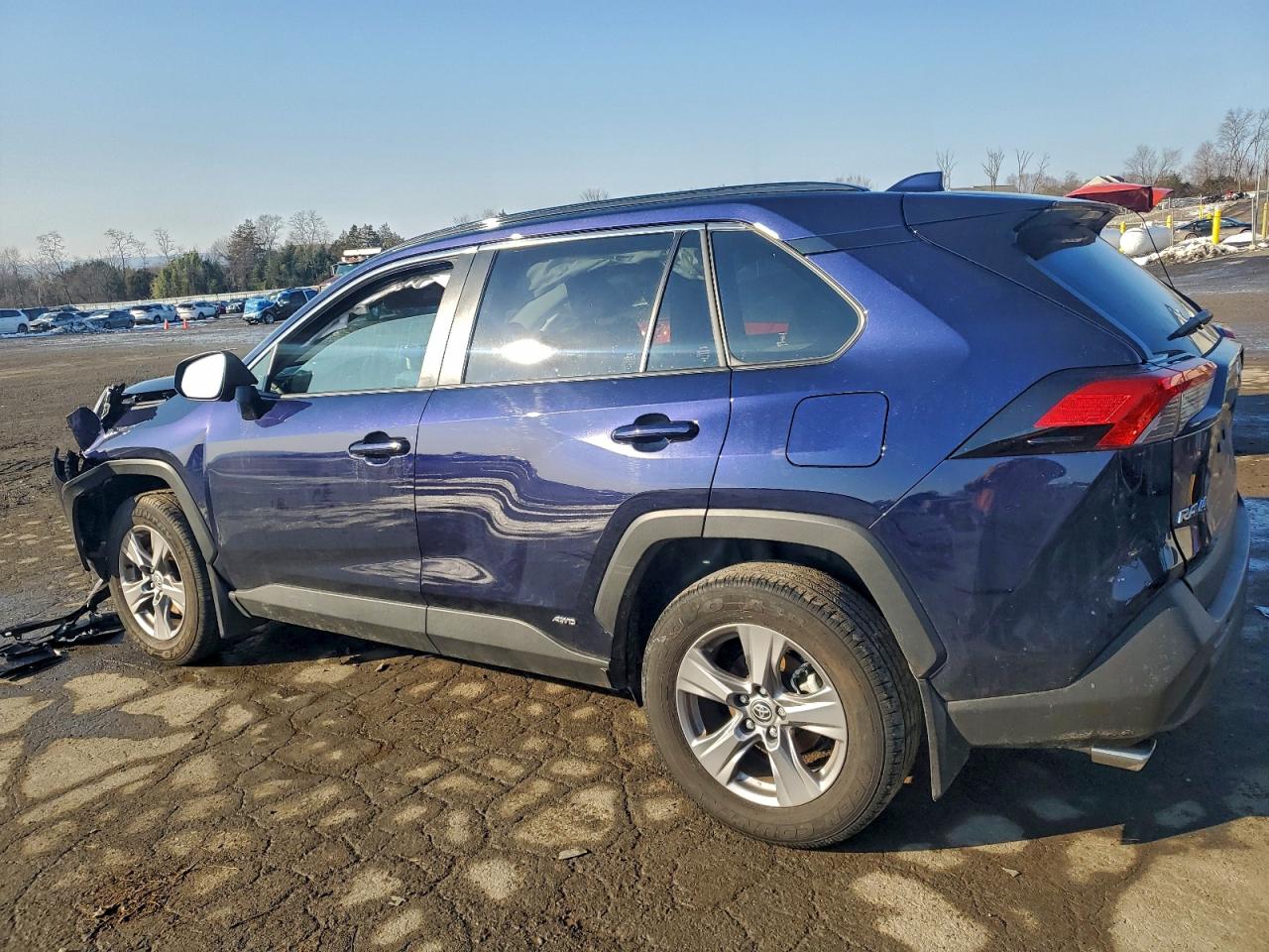 2025 TOYOTA RAV4 XLE photo 2