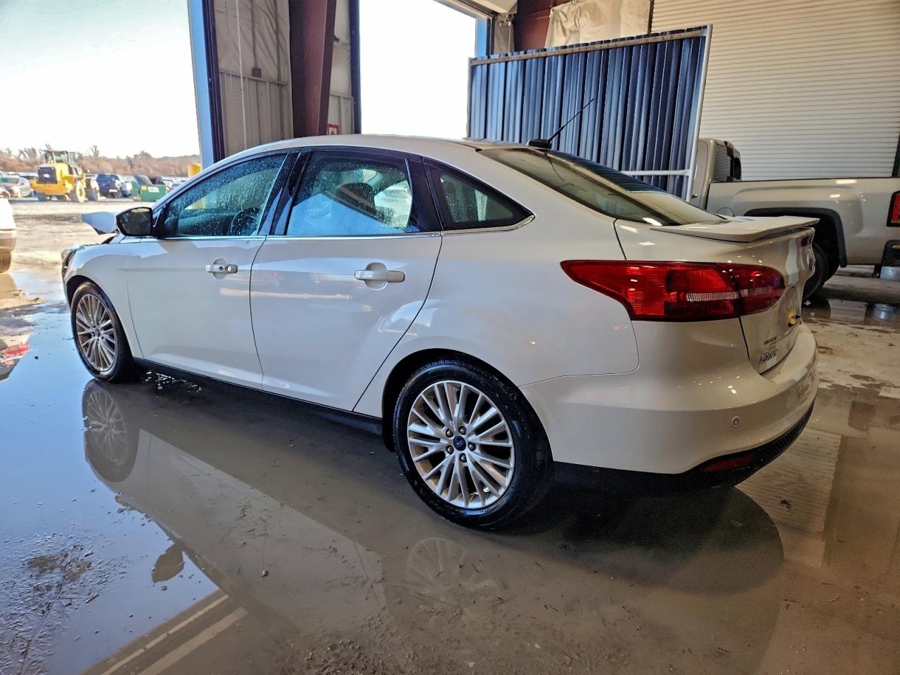 2017 FORD FOCUS TITANIUM photo 2