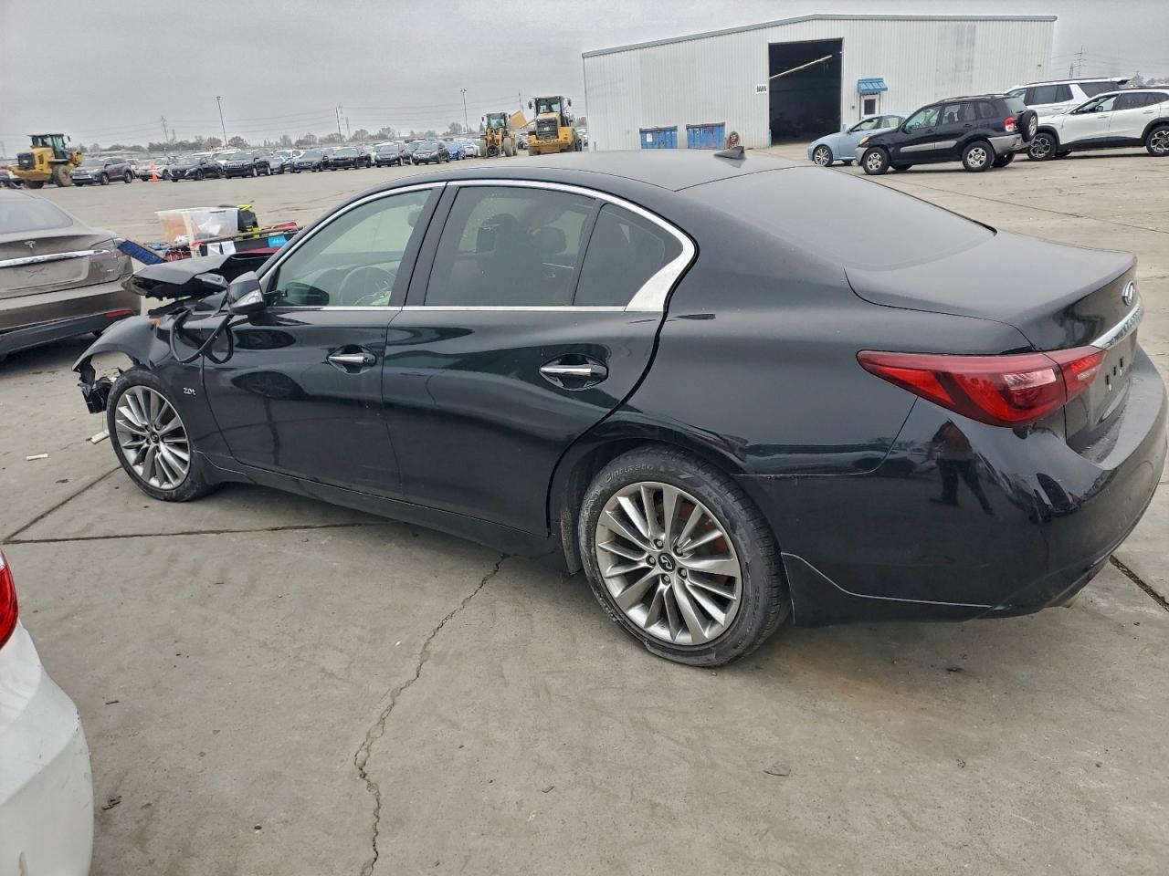 2018 INFINITI Q50 PURE photo 3
