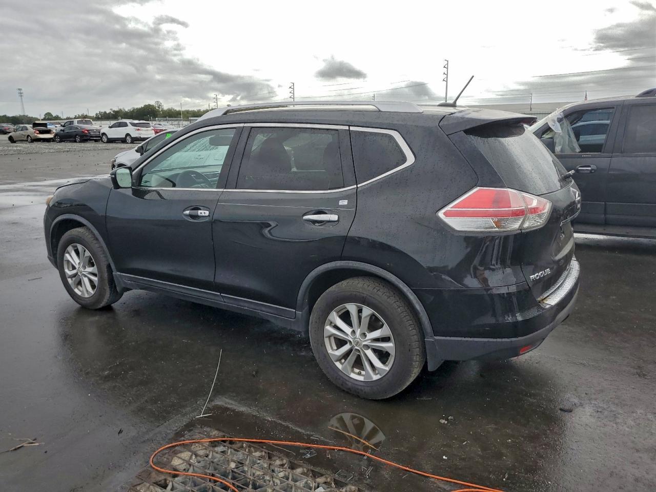 2016 NISSAN ROGUE S photo 2