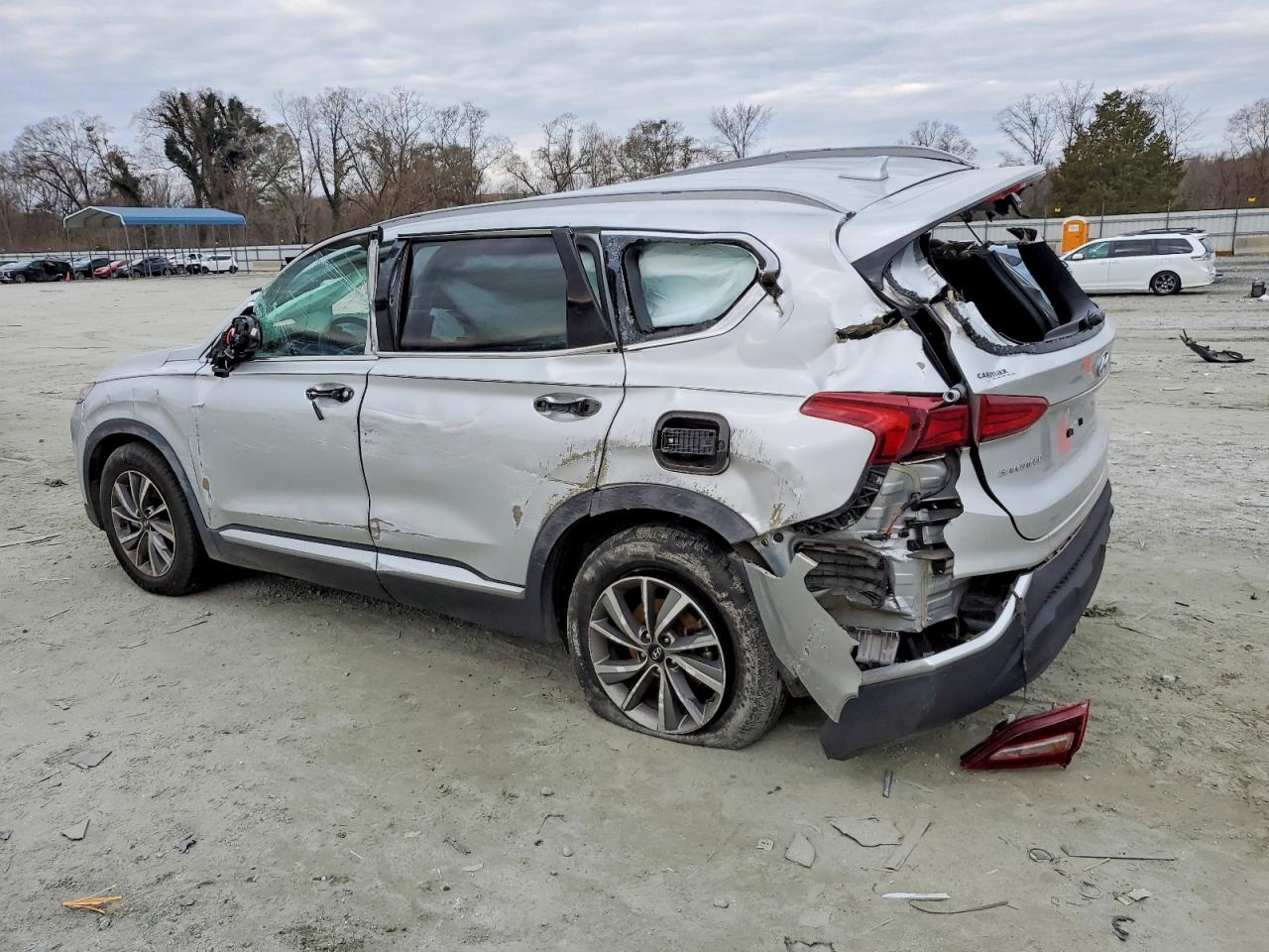 2019 HYUNDAI SANTA FE SEL photo 2