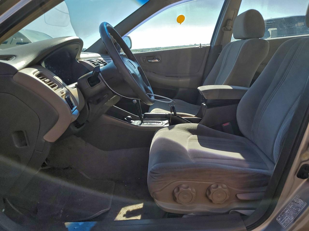 1999 HONDA ACCORD LX photo 7
