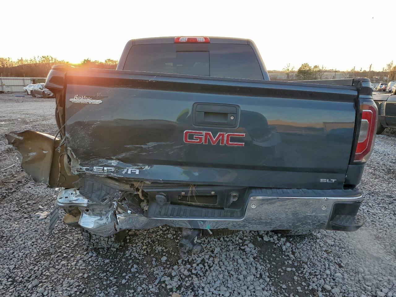 2017 GMC SIERRA K1500 SLT photo 6