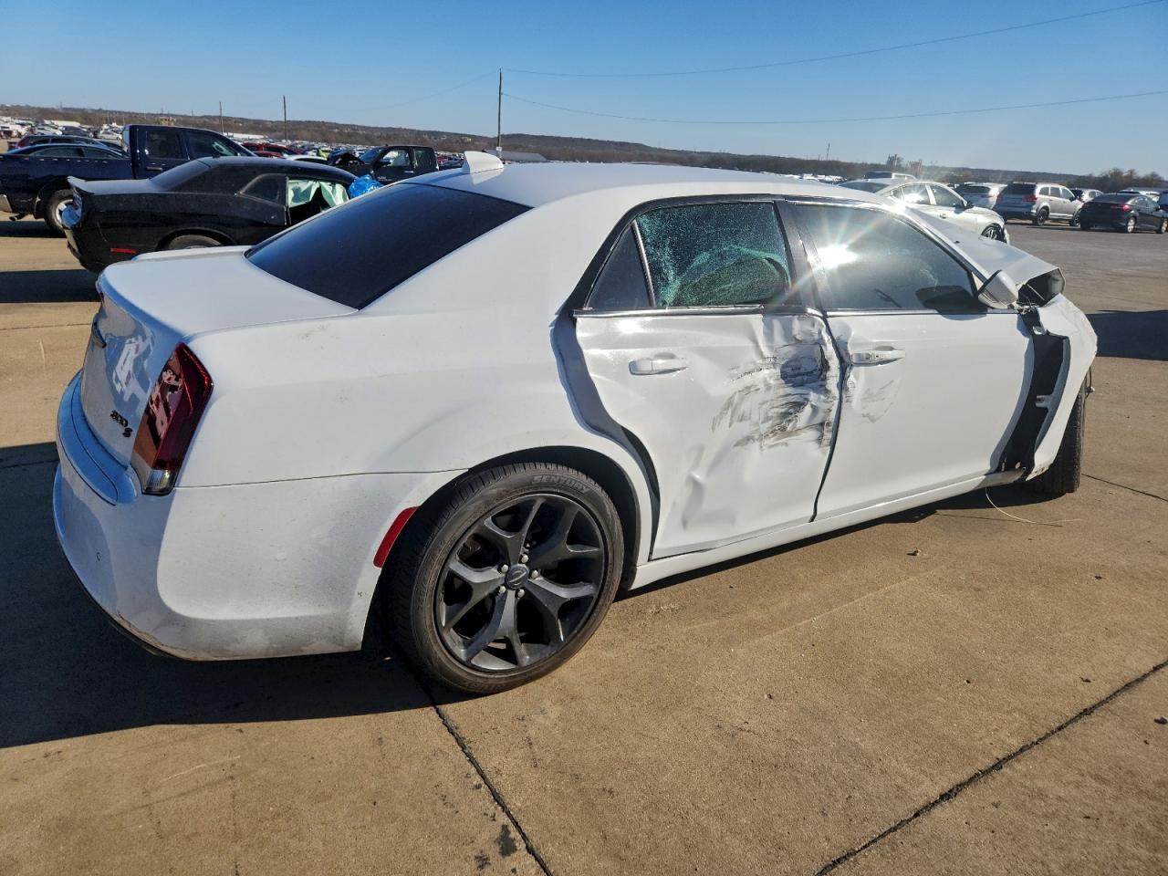 2021 CHRYSLER 300 S photo 3