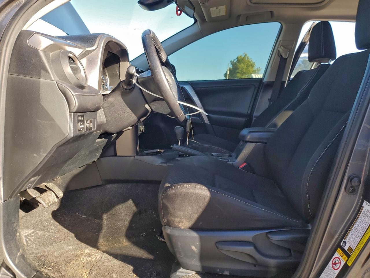2017 TOYOTA RAV4 XLE photo 7