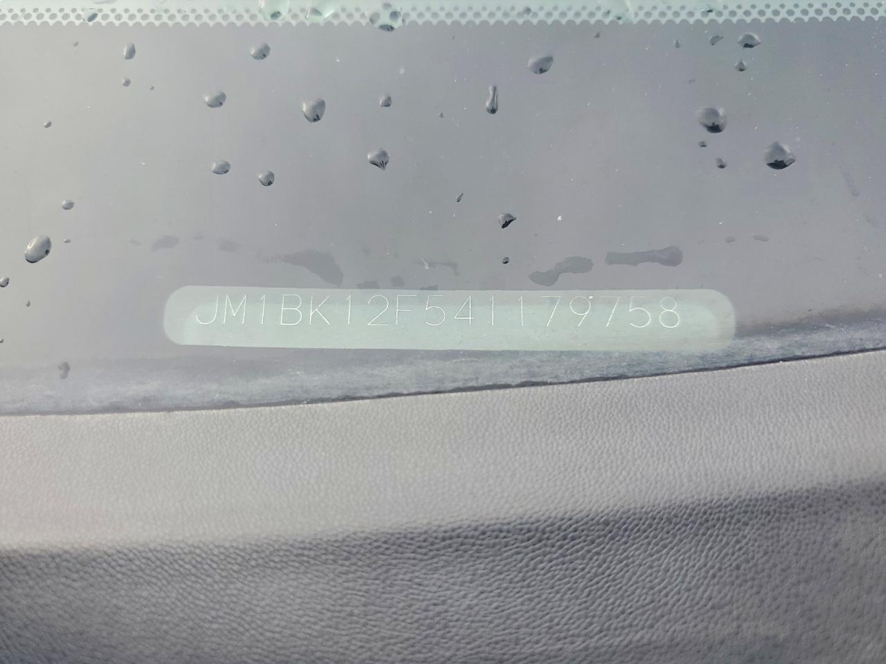 2004 MAZDA 3 I photo 12