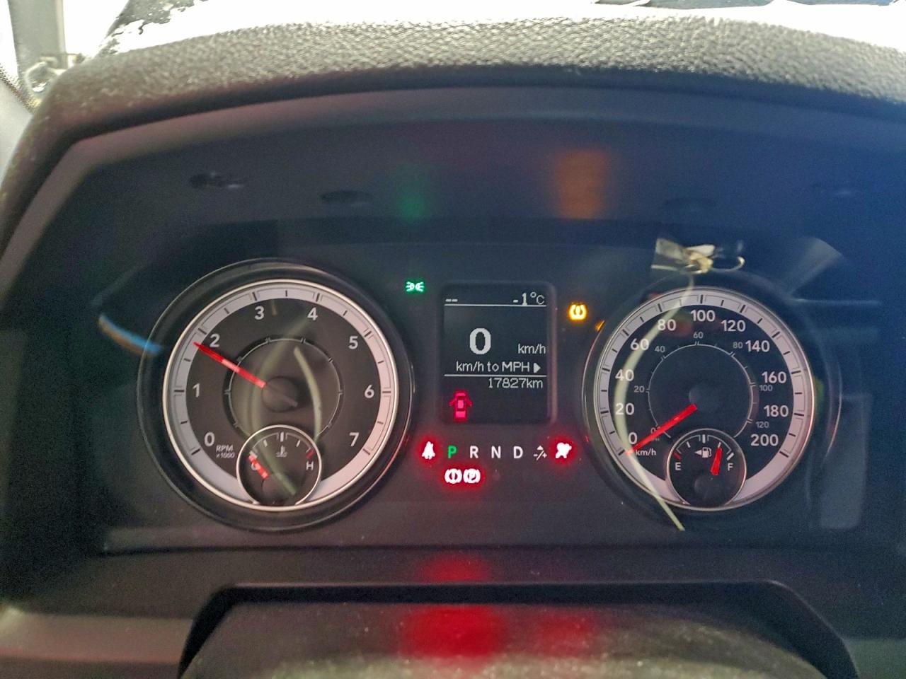 2023 RAM 1500 CLASSIC TRADESMAN photo 9