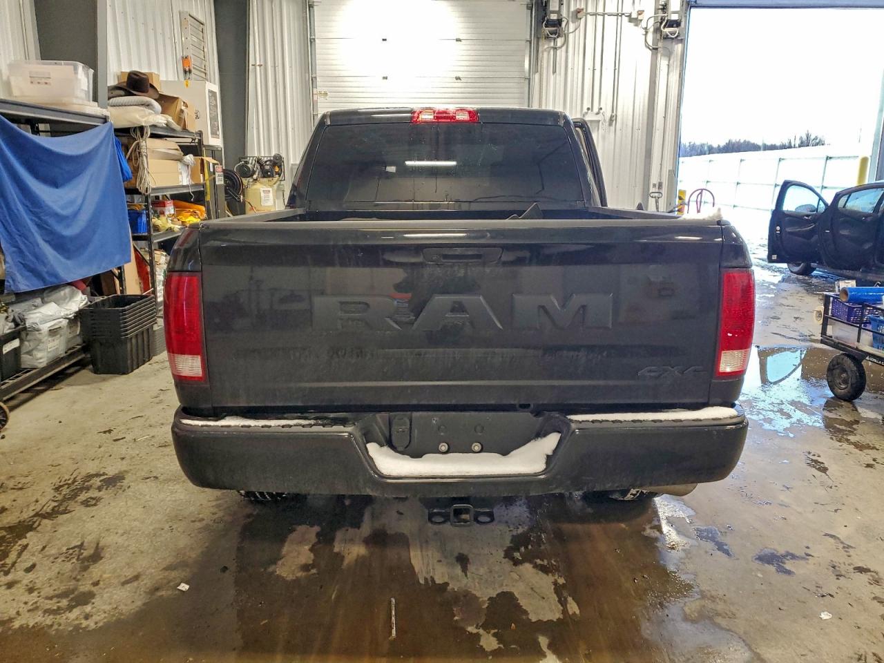 2023 RAM 1500 CLASSIC TRADESMAN photo 6