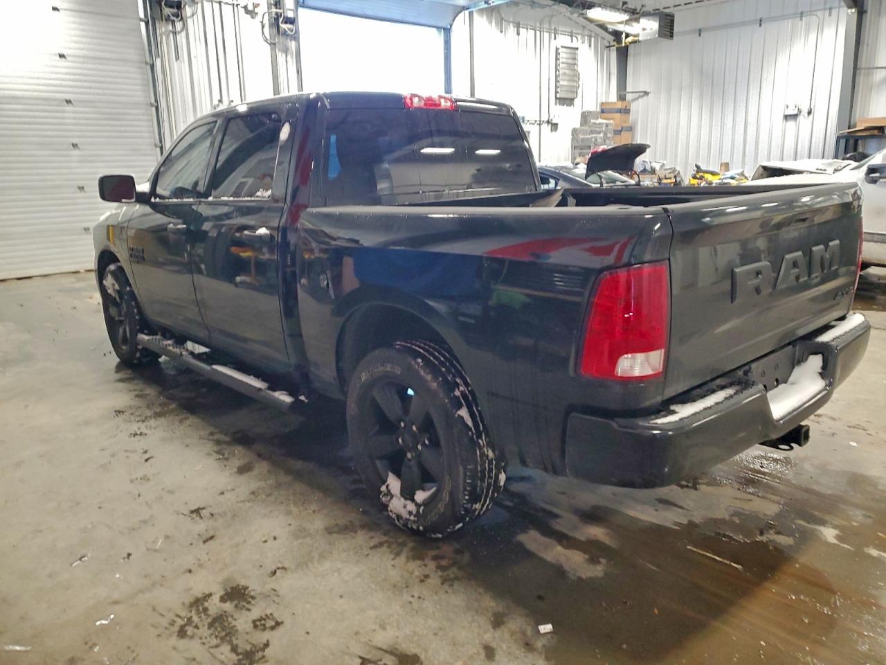 2023 RAM 1500 CLASSIC TRADESMAN photo 2