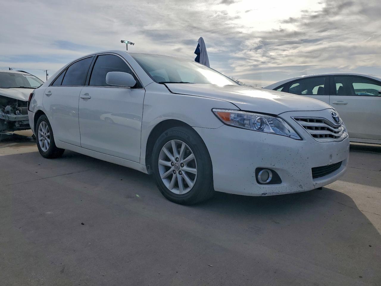 2011 TOYOTA CAMRY BASE photo 4