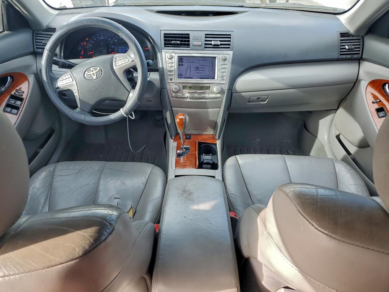 2011 TOYOTA CAMRY BASE photo 8