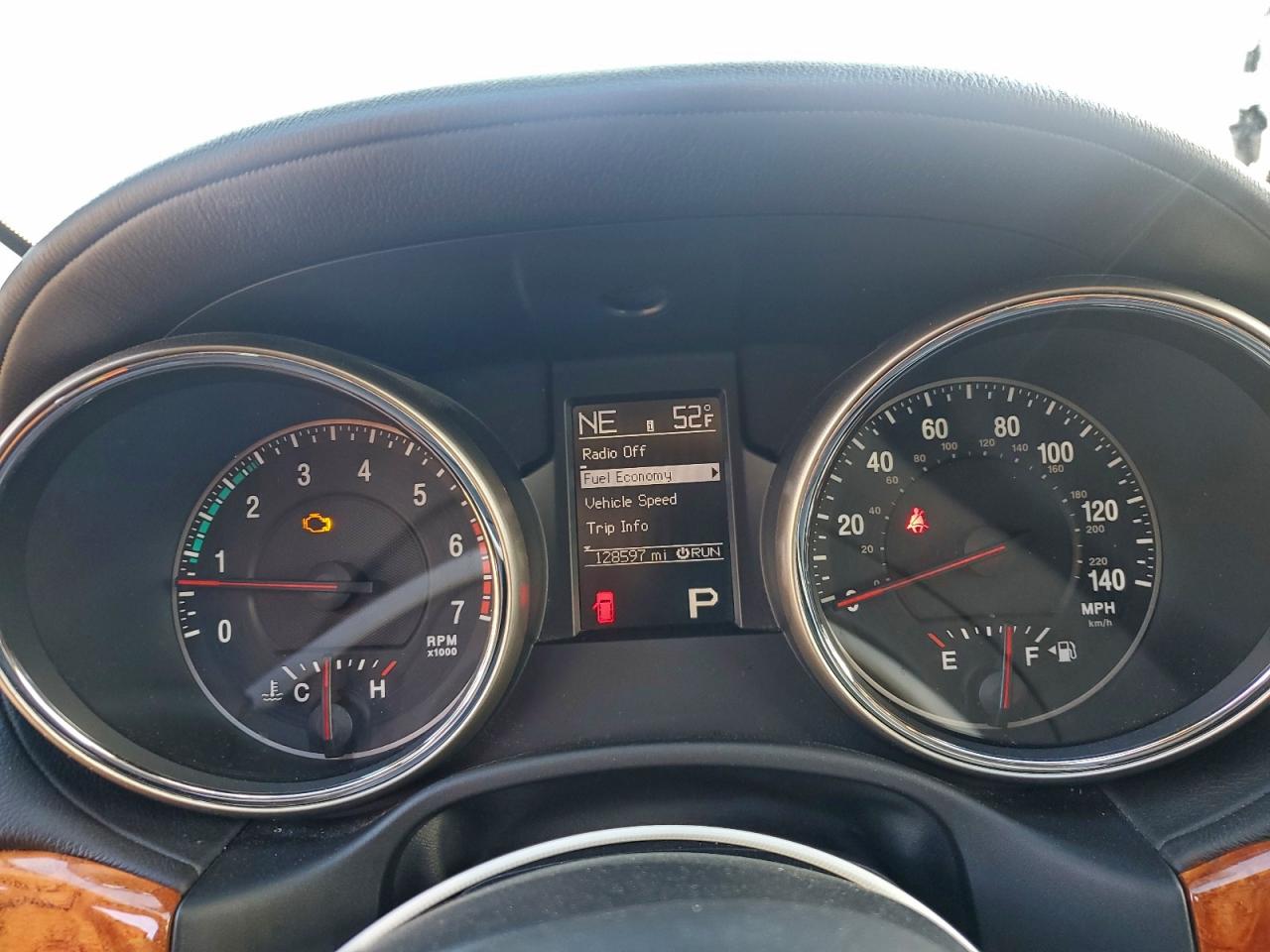 2011 JEEP GRAND CHEROKEE OVERLAND photo 9