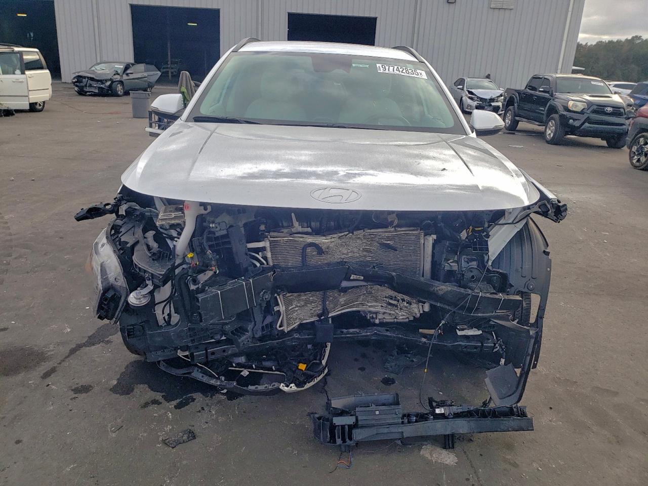 2025 HYUNDAI KONA SEL photo 5