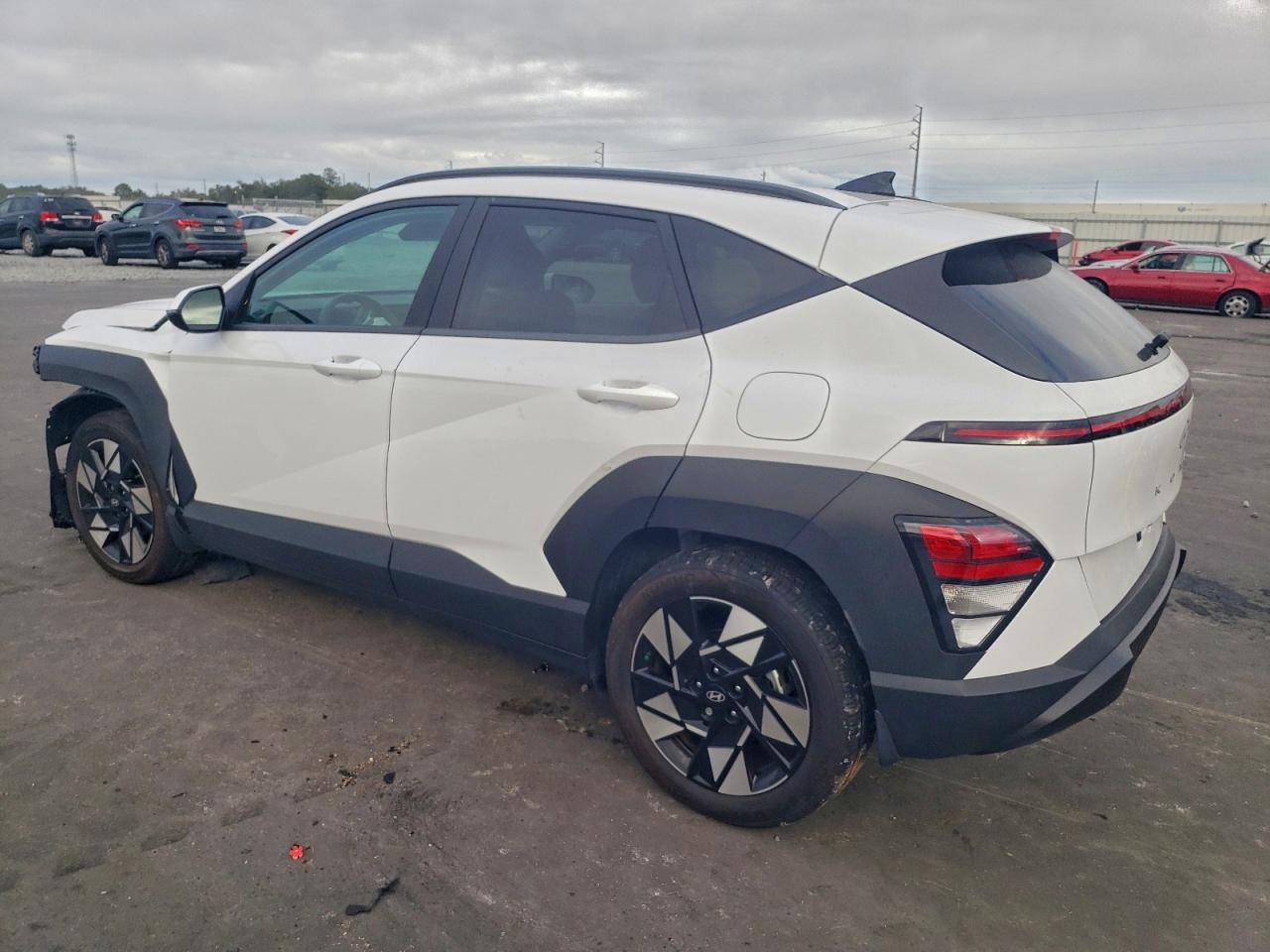 2025 HYUNDAI KONA SEL photo 2