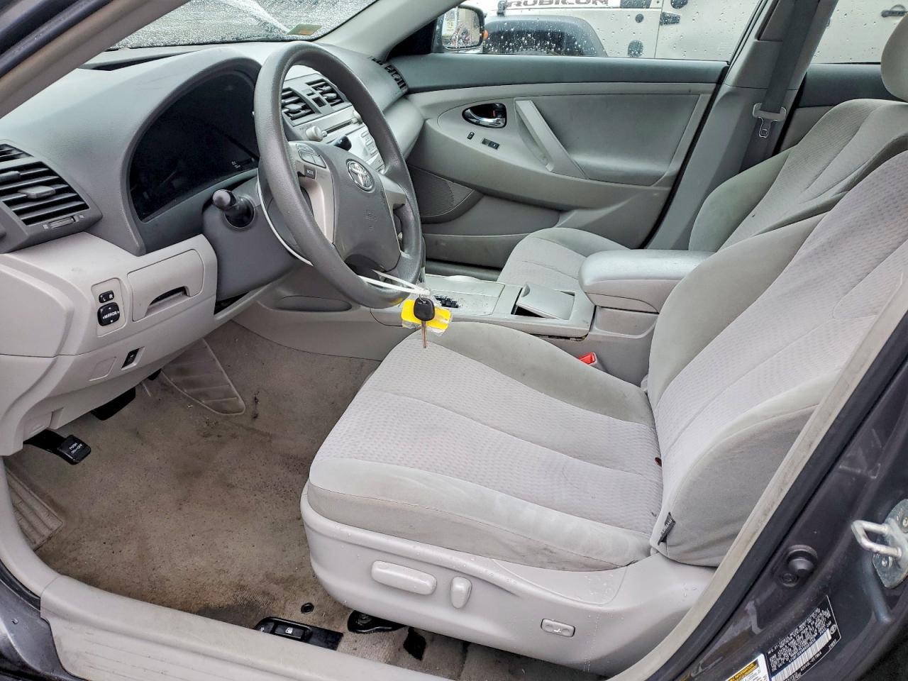 2011 TOYOTA CAMRY BASE photo 7