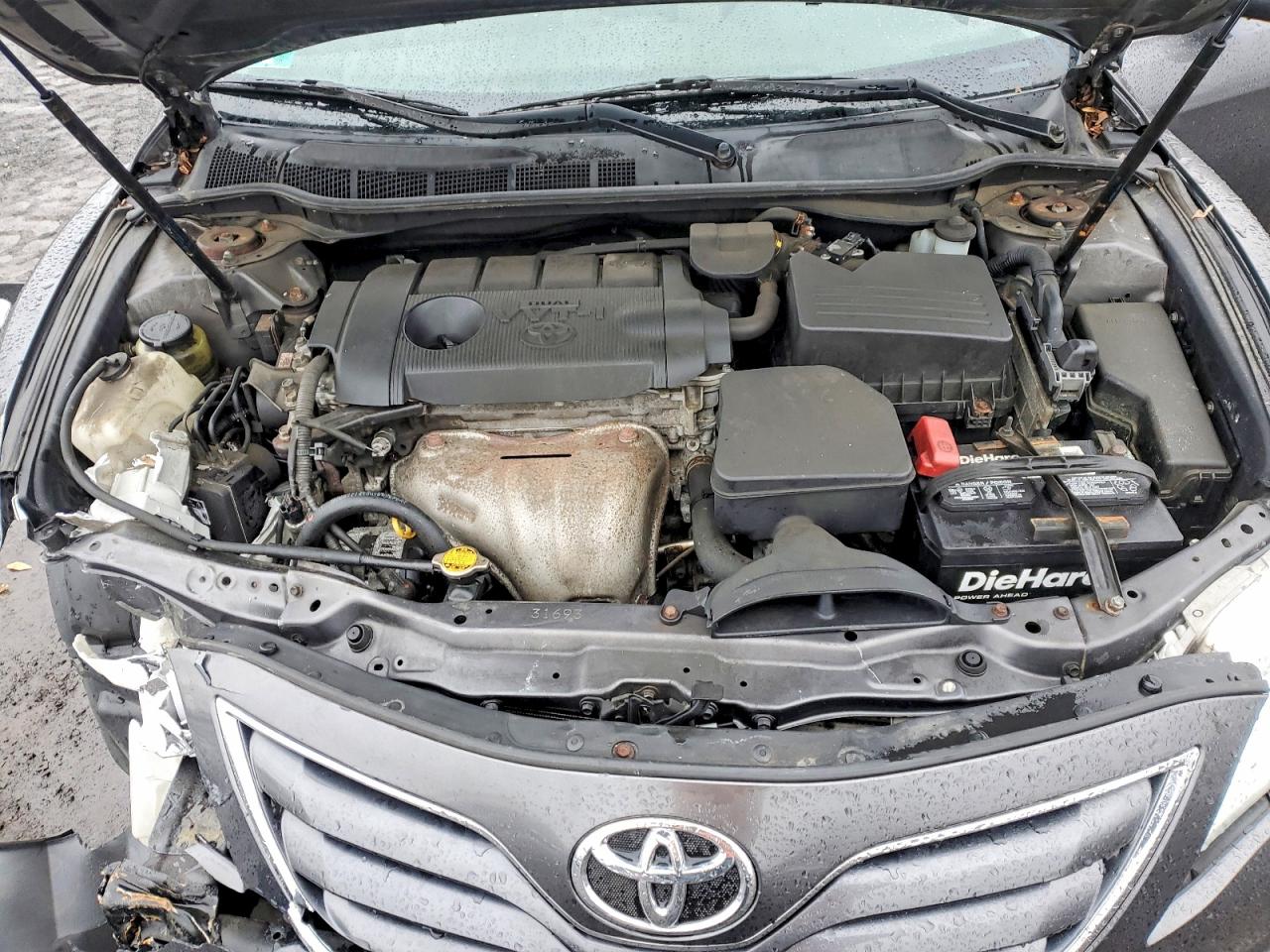2011 TOYOTA CAMRY BASE photo 11